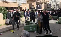 Female soldiers attacked in Bnei Brak, rescued by police